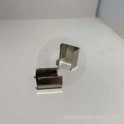 Acessório para crachá personalizado - Garrinha lisa para fechamento de cordão Tamanho: 10mm Banho: Níquel Fabricante: Brustelo's