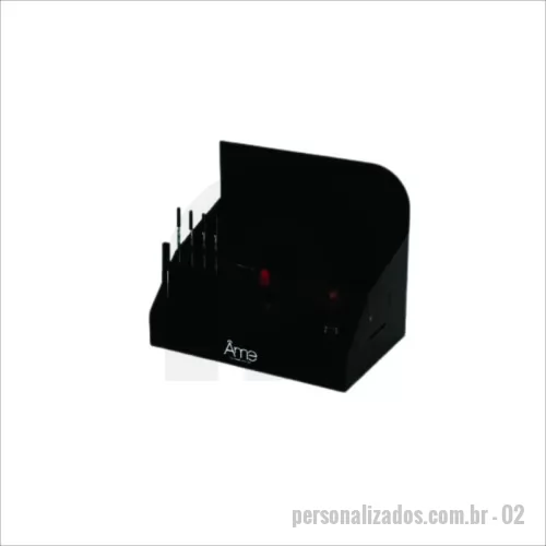 Acrílico personalizado - Organize seus itens de maquiagem de maneira mais prática e confortável. Com um design versátil e clean, o nosso display agrada todos os gostos e se adapta em qualquer ambiente.    Produzido em Acrílico 100% virgem que não amarela.
