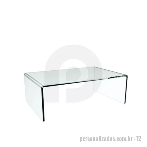 Acrílico personalizado - Suporte para monitor fabricado em acrílico 100% virgem! Com 10cm de altura, para monitores que possuem base mais baixa.  Com um design fácil e moderno, nosso suporte acrílico garante mais conforto para seu dia-a-dia. Mantenha sua postura mais confortável e correta com a tela do seu monitor mais alta. Garantindo mais conforto visual.   Ajusta a posição cervical para evitar dores no pescoço.  Recorte em U. Espaço livre embaixo para uso.  Produzido em Acrílico 100% Virgem!