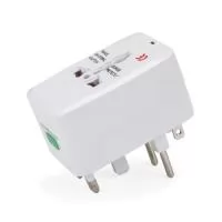 Descrição: Adaptador universal branco em plástico resistente.Possui plug EUROPE: para uso basta puxar a tomada cental, para guardar empurrar para dentro. Plug UK/SP: empurre o botão verde de lock para unlock e a tomada irá pra fora, para guardar basta empurrar a tomada de volta para dentro e empurre o botão para lock(neste processo é necessário segurar a tomada enquanto trava). Plug USA/JAPAN/AUST/THAI: empurre o botão verde de lock para unlock e a tomada irá pra fora, para guardar basta empurrar a tomada de volta para dentro e empurre o botão para lock(neste processo é necessário segurar a tomada enquanto trava). Parte central basta conectar algum dispositivo e utilizar as outras tomadas para conectar à energia. Quando o adaptador estiver com a luz vermelha acesa significa que está funcionando.  Medidas aproximadas para gravação (CxL):  4,3 cm x 2,3