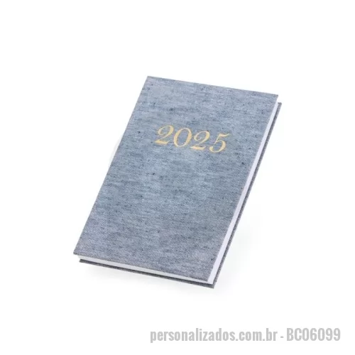 Agenda personalizada - Planeje seu dia a dia com a nossa agenda diária 2025 de linho. Organizar-se ficou ainda mais fácil! Contém folhas para dados pessoais, calendários 2025 à 2027, planejamento 2025 e DDI.