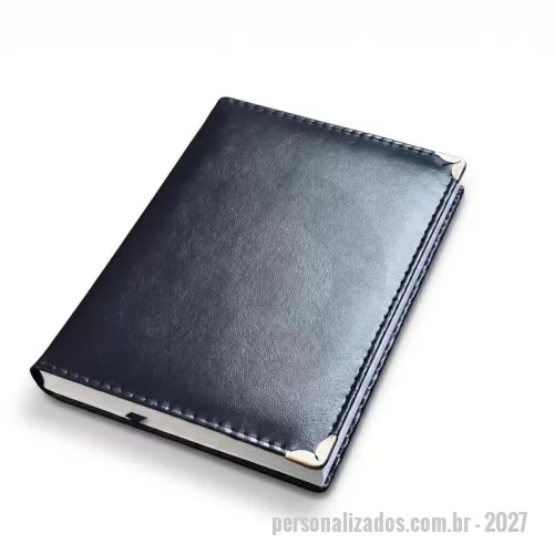 Agenda personalizada - Agenda diária com capa lisa, almofadada em laminado sintético com cantoneira. Aproximadamente 360 páginas em papel offset 60 gr. Contendo: dados pessoais, calendário, índice telefônico, mapas. 
