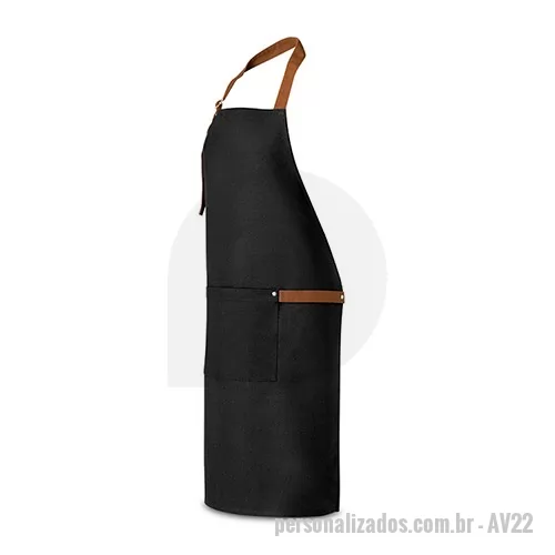 Avental personalizado - Avental confeccionado em 100% algodão canvas (300 g/m²), perfeito como brinde personalizado para ações gastronômicas e corporativas. Possui 3 bolsos multifuncionais e uma tira lateral para suporte de pano de cozinha, garantindo praticidade no uso. Conta com detalhes em metal e tira do pescoço ajustável, proporcionando conforto e durabilidade. Medindo 680 x 900 mm, é ideal para chefs, eventos ou campanhas promocionais que valorizam qualidade e estilo.