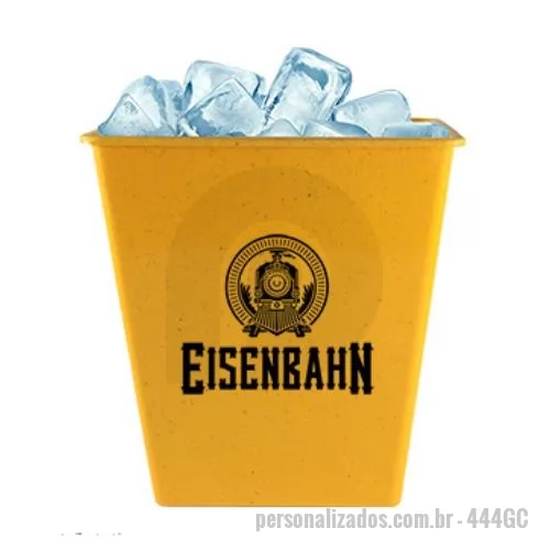 Balde de Gelo personalizado - Capacidade 2,6l. Balde de gelo com design pratico, feito com 50% de Plástico Premium (PP) e 50% de fibra natural de madeira de reflorestamento. Agora disponível em 6 cores especiais que utilizam pigmentos orgânicos na fabricação.