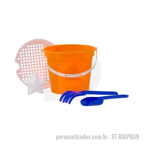 Baldinho de praia personalizado - Baldinho de praia colorido e divertido para brindes. Resistente, com ótimo custo e com cores que chamam atenção das crianças agora a brincadeira está garantida. Esse conjunto é composto por uma peneira, uma pá, um rastelo, uma forminha e um balde com