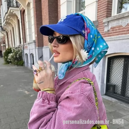Bandana personalizada - BANDANA COM BONE EM ALGODÃO COM ESTAMPAS EXCLUSIVAS.FABRICAÇÂO PROPRIA.