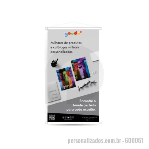 Banner personalizado - Banner 50x90cm. Impressão: Frente. Cores: 4x0 (colorido, sem branco). Material: Lona Brilho 280g. Acabamento: Bastão e Cordão.