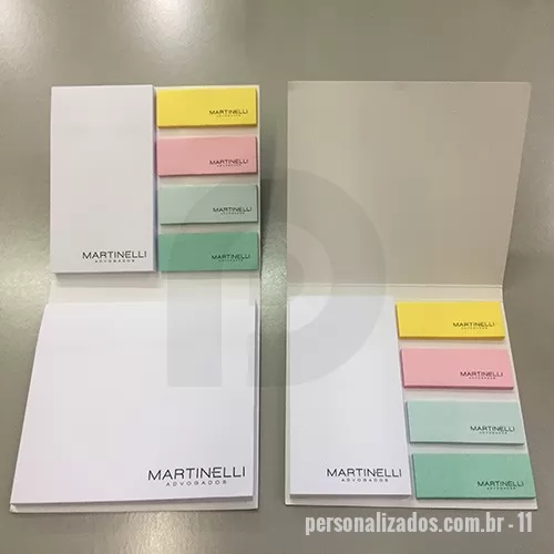 Bloco adesivado personalizado - Ideal para lembretes e anotações os blocos reposicionáveis são feitos com cola a base de água, não deixam resíduo nos materiais. Trabalhamos com alguns formatos 40x50, 51x76,  68x76, 76x76, 82x76, 102x76, 102x150 cm, mas podemos trabalhar com outros tamanhos. Material 100% personalizado.