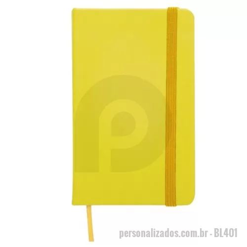 Bloco Anotações personalizado - Caderneta emborrachada com elástico para lacre e marcador de página em cetim, contém aproximadamente 84 folhas sem pauta na cor marfim.