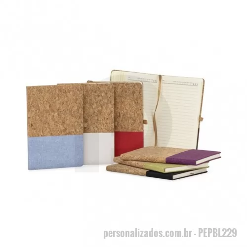 Bloco ecológico personalizado - Bloco de anotações personalizado produzido cortiça com detalhe em linho, possui capa dura, marcador de página com fita de cetim, suporte para caneta, folhas pautadas, possui campo para data; 