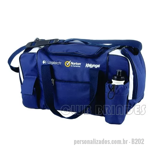 Bolsa de viagem personalizada - Bolsa de Viagem com bolsos laterais e frontal, porta squeeze, porta celular, alça de mão e alça de ombro regulável, removível e com ombreira. Disponível em várias cores. Gravação da logomarca em até 3 cores já inclusa.   Tamanho: 46 cm x 22 cm x 25 cm Revestimento externo: Poliéster 600. Acabamento interno: Viés TNT 80. Acabamento externo: Vivo Alça: Mão e Ombro.