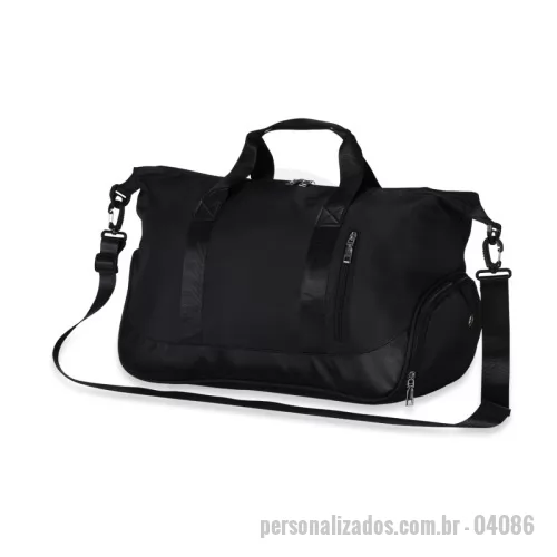Bolsa Esportiva personalizada - Bolsa esportiva de 29 litros em poliéster à prova dágua com quatro compartimentos, sendo dois deles exclusivos para tênis e itens molhados. Contém bolso para encaixe em malas de viagem, bolso interno e acompanha alça transversal.  Altura: 30 cm Largura: 60 cm Profundidade: 20,5 cm