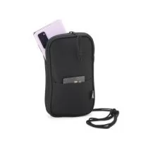 Bolsa Transversal de ombro feita em rPET resistente à água, com compartimento principal e um bolso frontal externo, além da alça regulável. É a praticidade para guardar e encontrar rapidamente os itens do dia a dia, além de ser um acessório estiloso 
