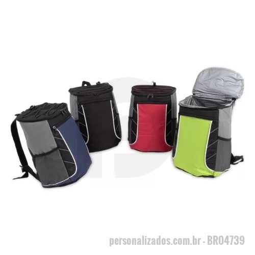 Bolsa térmica personalizada - Bolsa térmica de poliéster com dois compartimentos, capacidade de 18 litros. A bolsa possui revestimento térmico em PEVA atóxico, bolsos laterais telados, alça de mão e alça para as costas com revestimento espumado. Altura :  36 cm  Largura :  27 cm  Profundidade :  19 cm  Medidas aproximadas para gravação (CxL):  17 cm x 13 cm  Peso aproximado (g):  353