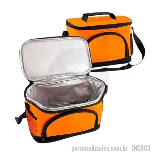 Bolsa térmica personalizada - Bolsa térmica personalizada possui alça transversal regulável (não removível). Todos nossos produtos são de fabricação própria podendo ser alterado, medidas, materiais, cores e detalhes do produto. Tambem personalizamos o item como preferir, trabalhamos com diversos metódos de gravação, proporcionando uma linda apresentação do produto. Faça já seu orçamento e receba um atendimento personalizado