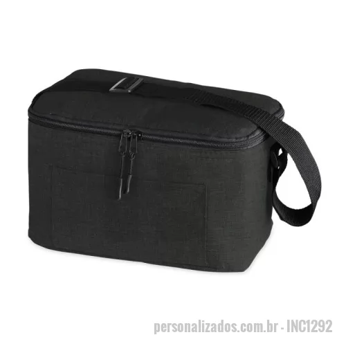 Bolsa térmica personalizada - Bolsa térmica personalizada possui alça transversal regulável (não removível). Todos nossos produtos são de fabricação própria podendo ser alterado, medidas, materiais, cores e detalhes do produto. Tambem personalizamos o item como preferir, trabalhamos com diversos metódos de gravação, proporcionando uma linda apresentação do produto. Faça já seu orçamento e receba um atendimento personalizado