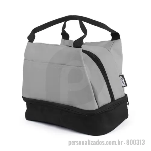 Bolsa térmica personalizada - Bolsa térmica em tecido PET Reciclado com 2 compartimentos térmicos, bolso frontal e alça de mão.