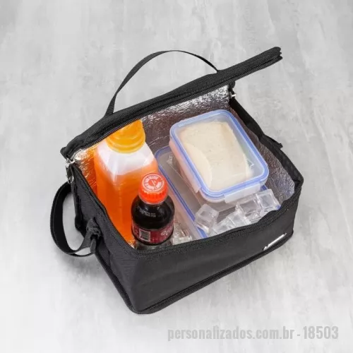 Bolsa térmica personalizada - Descrição: Bolsa térmica de nylon 4 litros com plaquinha metálica fixa.  Medidas aproximadas para gravação (CxL):  1,2 cm x 3,3 cm  Tamanho total aproximado  (CxL):  15 cm x 24,2 cm x 16 cm  Peso aproximado (g):  133
