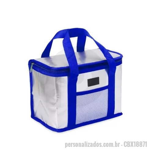Bolsa térmica personalizada - Bolsa térmica Personalizada - CBX18871 - Descrição aprimorada: Bolsa Térmica com Isolamento em Alumínio – 6L  Funcional e prática, essa bolsa térmica é perfeita para quem busca conservar alimentos e bebidas com eficiência no dia a dia. Fabricada com filme de alumínio de alta qualidade, seu revestimento interno oferece excelente isolamento térmico, mantendo a temperatura dos itens por mais tempo, seja quente ou fria. Ideal para levar ao trabalho, escola, viagens ou atividades ao ar livre, ela é leve, compacta e fácil de transportar. Possui bolso externo em tela, ótimo para guardar utensílios menores ou garrafinhas, e espaço interno bem distribuído para refeições organizadas.  Especificações:  Capacidade estimada: 6 litros  Tamanho aproximado: 21 cm (A) x 28,3 cm (L) x 16 cm (P)  Área para gravação: 2 cm x 4 cm  Peso aproximado: 135 g - 175992 - Bolsa térmica