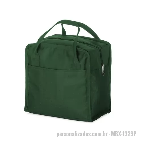 Bolsa térmica personalizada - Bolsa térmica em Oxford resistente à água com fechamento em zíper e capacidade para até 7 litros. Possui revestimento interno em manta de alumínio, ideal para conservar a temperatura de alimentos e bebidas por mais tempo. Conta ainda com dois bolsos abertos, frontal e traseiro, além de um par de alças de mão para transporte. Acompanha plaquinha metálica personalizável.