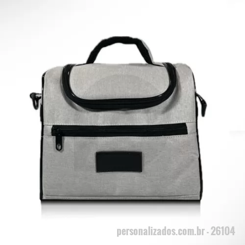 Bolsa térmica personalizada - Bolsa termica, produzida em material nylon meslca, forrada e almofadas com proteção termica, possui fechamento em zíper, bolso frontal com fechamento em zíper, alça de mão almofada, e alça de ombro transversal.  Medidas aproximadas 25,0 largura x 20,0 altura x 20,0 profundidade.