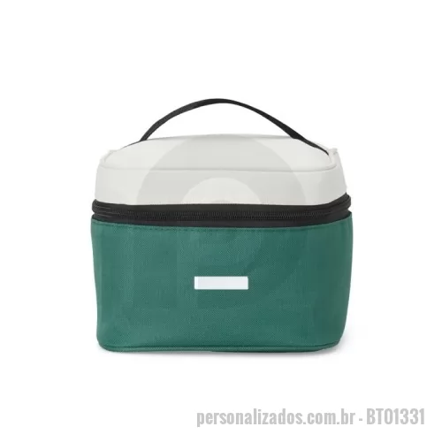 Bolsa térmica personalizada - Bolsa térmica de nylon 5 litros. Possui bolso telado e acompanha plaquinha metálica.  Altura :  12,5 cm  Largura :  17,5 cm  Profundidade :  17,5 cm  Medidas aproximadas para gravação (CxL):  1,1 cm x 5 cm  Peso aproximado (g):  128