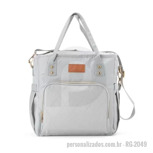 Bolsa térmica personalizada - Bolsa térmica de 17 Litros em tecido Oxford, dois compartimentos. Compartimento principal com revestimento térmico soldado antivazamento.