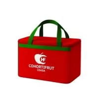 Bolsa Térmica com capacidade para 18 litros com alça dupla de mão. Disponível em várias cores. Gravação da Logomarca em até 3 cores já inclusa.  Tamanho: 36 cm X 28 cm X 18 cm. Revestimento externo: Nylon 70. Revestimento interno: PVC Laminado. Acabamento: Vivo. Alça: Dupla de Mão.