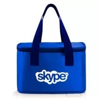 Somos fabricantes, produzimos essa bolsa térmica nas combinações de cores que o cliente preferir. Fabricada em nylon 600 possui espuma térmica internamente e alça de mão. Medidas 20x15x15.
