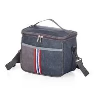Bolsa térmica de nylon 7,3 litros com bolso frontal. Acompanha alça transversal.