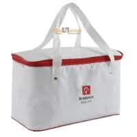 Bolsa Térmica Personalizada e Promocional. Fabricamos em várias cores, modelos, medidas, materiais e personalizações. Desde 1991 no seguimento de Bolsas Personalizadas. Enviamos para todo o Brasil.