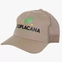 Boné em tecido brim modelo truck com tela e logotipo da empresa