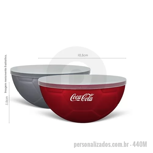 Bowl personalizado - Petisqueira Futebol com tampa 240ml com detalhes em baixo relevo de bola de futebol. Feita em Plástico Premium (PP) atóxico de alta qualidade,  resistente à lava louças e micro ondas.