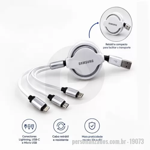 Cabo Retrátil personalizado - Cabo USB Retrátil 3 em 1 personalizado, prático e compacto para recarga de dispositivos. Possui cabo com até 1 metro de extensão e conectores USB-C, Micro USB e Lightning, além de USB-A. O sistema retrátil facilita o transporte e mantém o cabo organizado.  Excelente opção de brinde corporativo, tecnológico e útil para empresas, eventos, feiras, clientes e colaboradores. Personalize com a sua marca e tenha um brinde que será usado no dia a dia.  Solicite seu orçamento! Envie a quantidade desejada para consultar valores e condições.