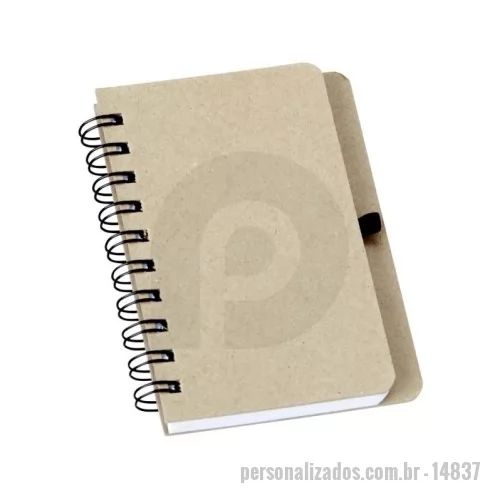 Caderneta personalizada - Caderneta capa dura em kraft com wire-o e porta caneta. Contém aproximadamente 100 páginas não pautadas na cor branca.