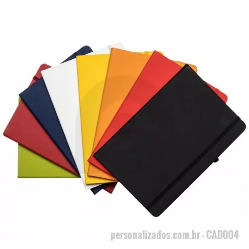 Caderno Capa Dura personalizado - Caderno de anotações com elástico, suporte para caneta, capa dura em material sintético, miolo 80 folhas pautadas na cor bege.