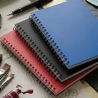 Caderno premium - Formato medio 17x24cm - 98 folhas - offset 75 gramas
