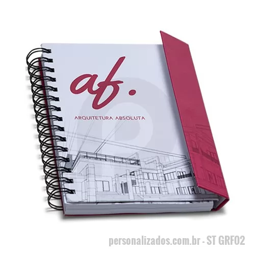 Caderno personalizado - Com capa dura, a agenda semanal personalizada conta com 352 páginas. Bem completa, inclui mapas, índice telefônico, calendários de planejamento. Seu miolo é impresso em Off set com 63 gramas e o acabamento é feito em wire-o duplo. Possui sistema de f