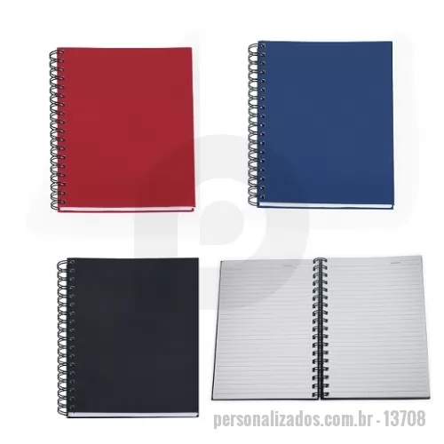 Caderno personalizado - Caderno emborrachado de frente e verso lisa com espiral preto. Possui dados pessoais, calendário de 2022 à 2024, aproximadamente 100 folhas brancas pautadas com detalhe  data  na parte superior de cada folha.  Medidas aproximadas para gravação (CxL):  22,5 cm x 15,2 cm  Tamanho total aproximado  (CxL):  23 cm x 17,5 cm x 1,6 cm