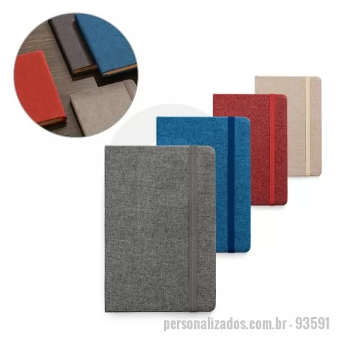 Caderno personalizado - Caderno A5 com capa dura forrada em tecido poliéster e 80 folhas pautadas em cor marfim. Contém elástico e fita separadora. 137 x 210 mm