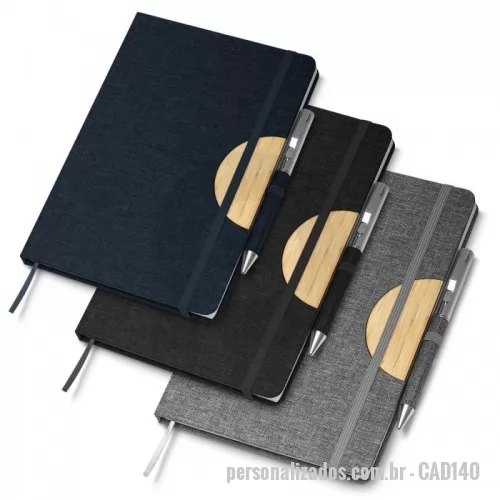 Caderno personalizado - Caderno de anotações com suporte para caneta, fechamento com elástico, capa dura em material reciclável, suporte para celular na capa e miolo com 80 folhas pautadas na cor bege. NÃO ACOMPANHA CANETA.