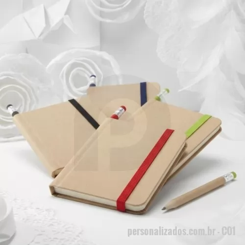 Caderno personalizado - Caderno Capa Rígida A7 com 140 paginas lisas com 60 de gramatura e acompanha um lápis com borracha na ponta