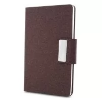 Caderno de anotações com capa em PU e fibra de chá ou café, 80 folhas 70 g/m², engate para caneta com fechamento magnético e placa de metal,não acompanha caneta.