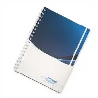Fabricação própria, cadernos personalizados do seu jeito.Tamanhos 15x21,18x25 e 21x28 cm. Capa impressa em 4 cores, miolo com 96 folhas personalizadas em uma cor (frente e verso iguais) e dados pessoais e calendário, podem acompanhar lâminas de publicidade. Fechamento em wire-o silver, preto ou branco (consultar outras cores). 