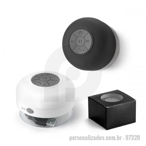 Caixa de som a prova d água personalizada - Caixa de som à prova de água. ABS. Acabamento emborrachado. Com transmissão por bluetooth e 3W/4?. Autonomia até 3 h. Função para atender chamadas, controle de volume e conexão à playlist do dispositivo móvel. Com ventosa. Incluso cabo para carregamento. Fornecida em caixa presente.