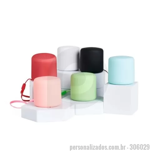 Caixa de Som com Bluetooth personalizada - 	Caixa de som sem fio com estrutura em plástico e base emborrachada. Possui conexão via Bluetooth 5.0 e compatibilidade com a tecnologia TWS, que permite sincronizar duas caixas de som ao mesmo tempo. Acompanha cabo micro-USB e cordão de nylon.