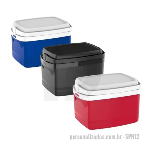 Caixa térmica personalizada - Cooler com 12 Litros de capacidade, livre de bisfenol (BPA FREE), alças laterais embutidas, alça de mão articulável e retrátil, tampa com trava, porta-copos e isolamento térmico em isopor (EPS).