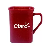 Caneca Quadrada Green Colors com capacidade para 250ml, agora disponível em 6 cores especiais que utilizam pigmentos orgânicos na fabricação.