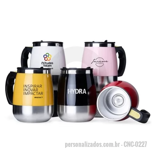 Caneca Mixer personalizada - Caneca de inox com misturador de bebida, feita em parede dupla com capacidade de 350ml. Contém tampa plástica com bocal e trava de segurança. Para o funcionamento, utiliza-se duas pilhas AAA.