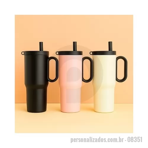 Caneca personalizada - Caneca térmica em inox 304 com pintura eletrostática, alça lateral em plástico e capacidade de até 750ml. Conta com estrutura de parede dupla e vedação a vácuo para manter a temperatura de líquidos por mais tempo. Possui tampa plástica rosqueável com acesso para canudo, infusor removível e alça para fixação de chaveiro ou gancho. Acompanha canudo plástico para encaixe.